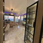 Апартаменты Sea La Vie Luxury