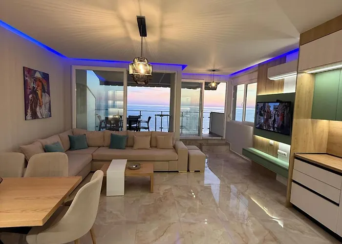 아파트 Sea La Vie Luxury *